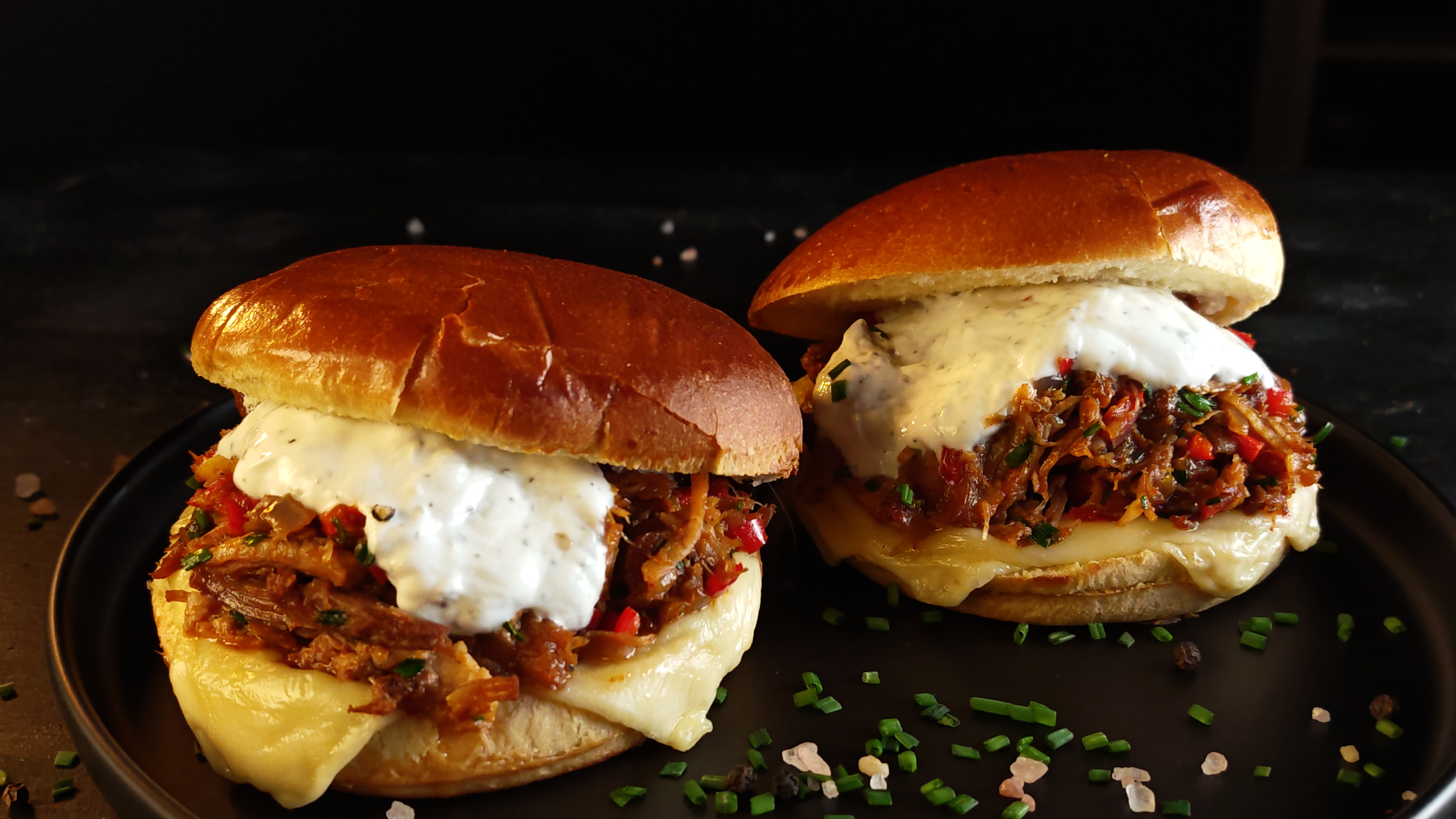 Burger cu carne rămasă - Simplu, rapid și gustos