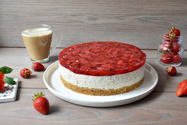 Cheesecake cu capsuni si banane - Reteta delicioasa fara coacere
