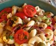 Salată de paste cu roșii și mozzarella - Rețeta gustoasă și rapidă-1